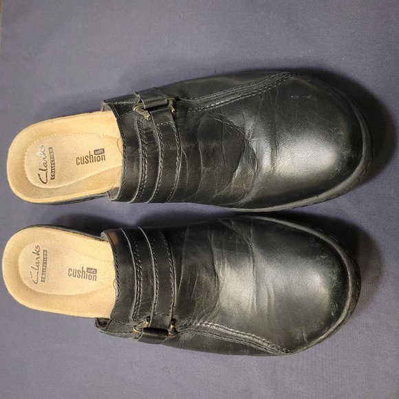 CLARK WOMENS BLACK LEATHER SLIP ON CLOGS - GREAT CONDITION - Picture 5 of 8